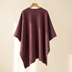 Poncho Lía burdeos de espaldas