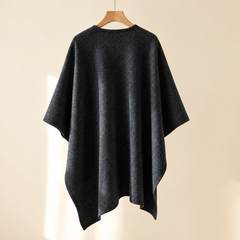 Poncho Lía gris oscuro de espaldas